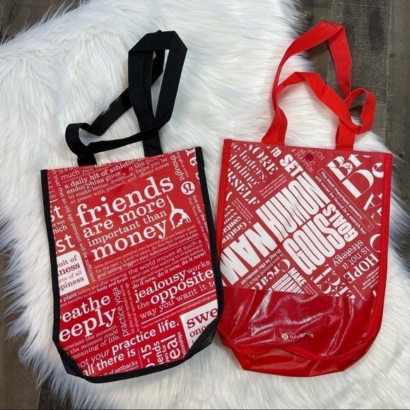 Lululemon Bundle of 2 small re-useable totes - Picture 2 of 6